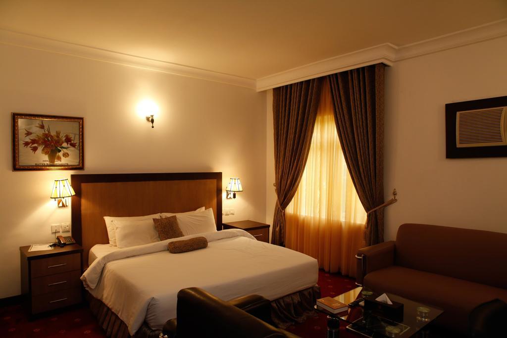 Immaculate Suites And Apartments Mobushipe 部屋 写真